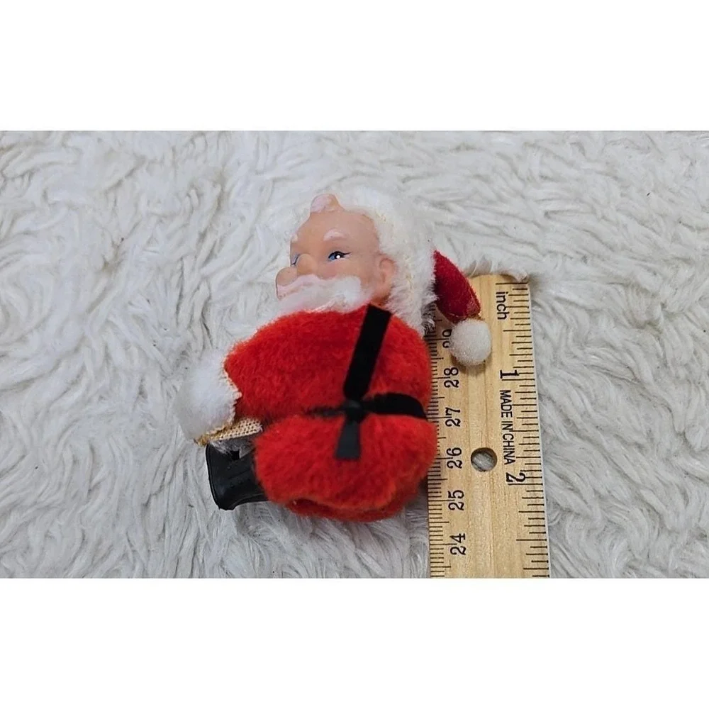 Vintage Santa Claus Pinching Hands Clip On 2